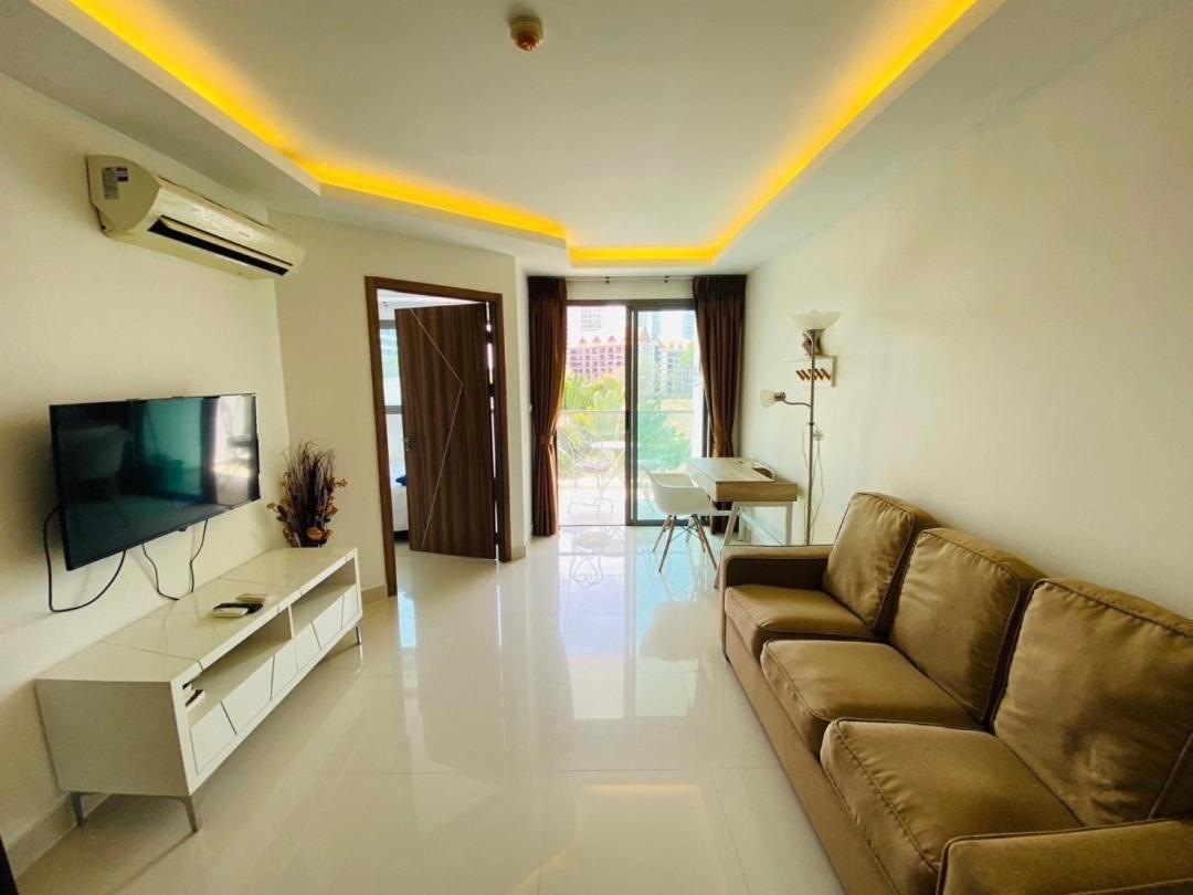 Apartemen Club Royal Wongamat By Sunny *