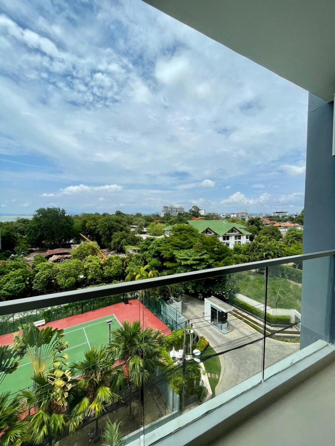 Apartemen Club Royal Wongamat By Sunny *